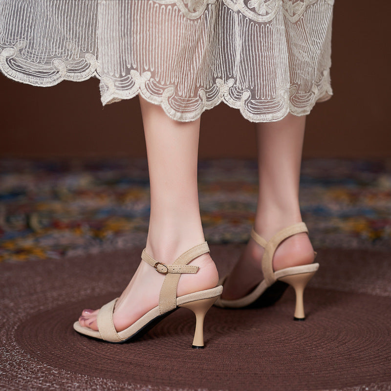 Serelia Talons – Élégance Minimaliste